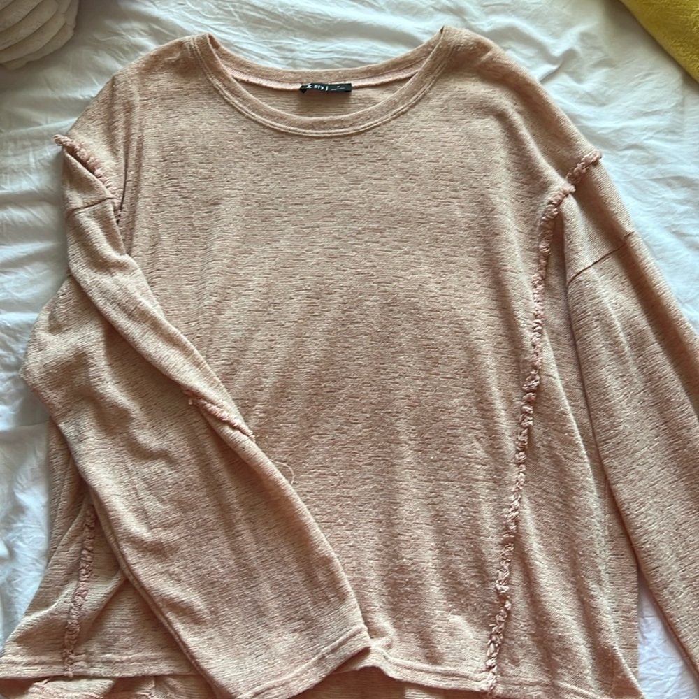 Boutique lightweight blush pink sweater